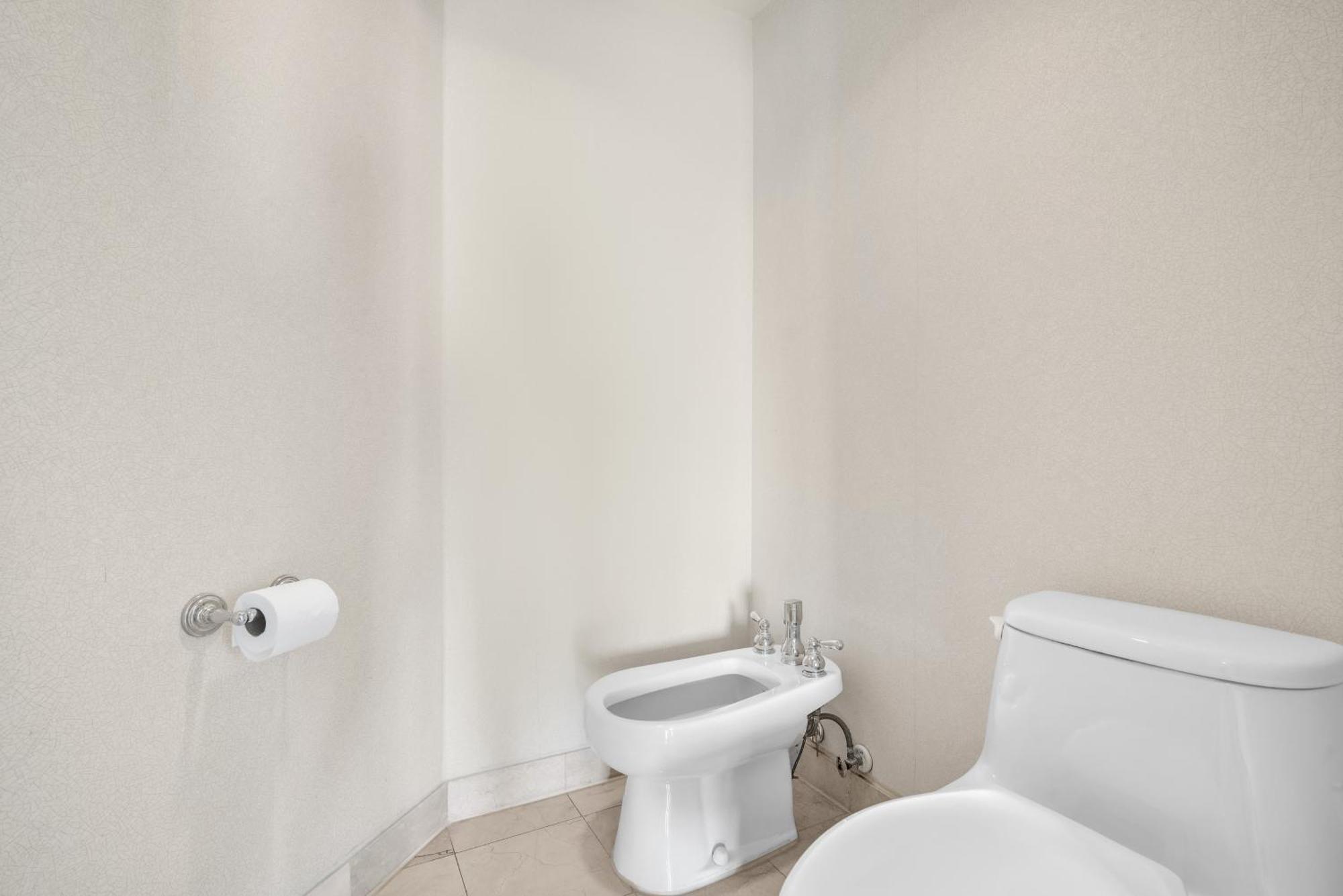 Trump Intl 2 Bedroom Apartment 1600 Sqf Ocean Front Маямі-Біч Екстер'єр фото